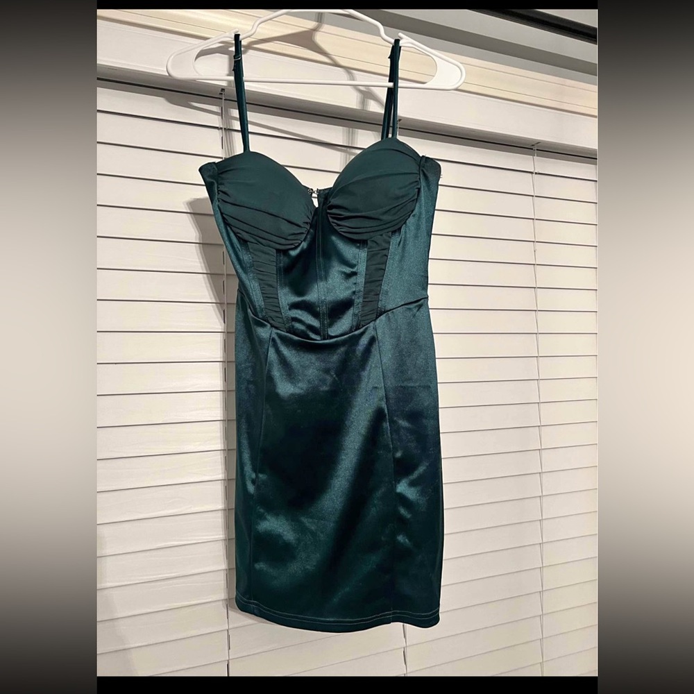 Windsor size medium dress